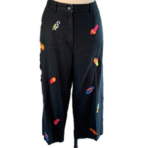 Saint Tropez West 100% linen black capris with embroidered flip flops. Size 14